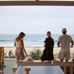 rigi-on-currumbin-beach.queenslandhotels.net/